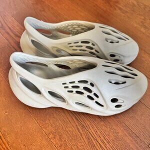 Yeezy Foam Runner Slides Size 13 Stone Sage